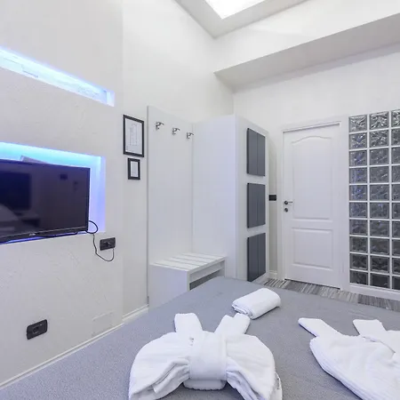 Guest house Cenci Bb Via Del Corso 3*
