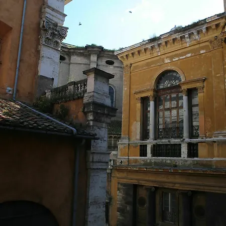 Cenci Bb Via Del Corso 3* Rome